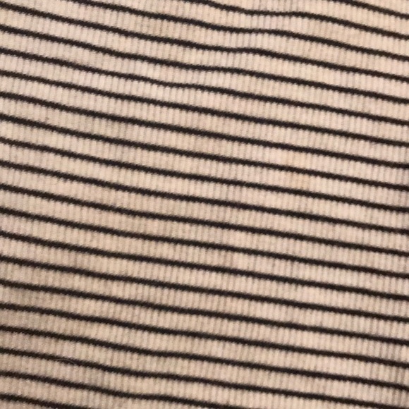 Hollister Frill Top - Picture 2 of 3